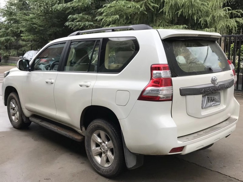 18年丰田普拉多