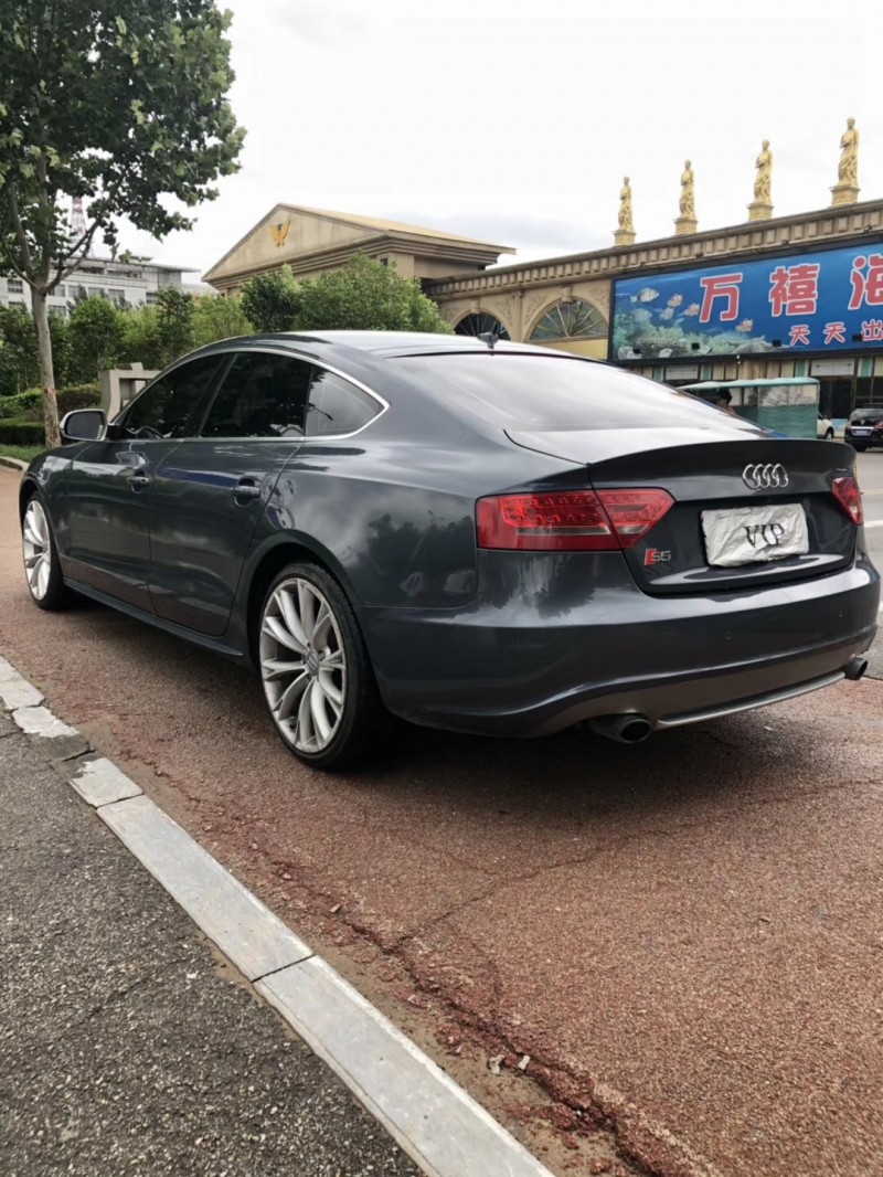 11年奥迪S5