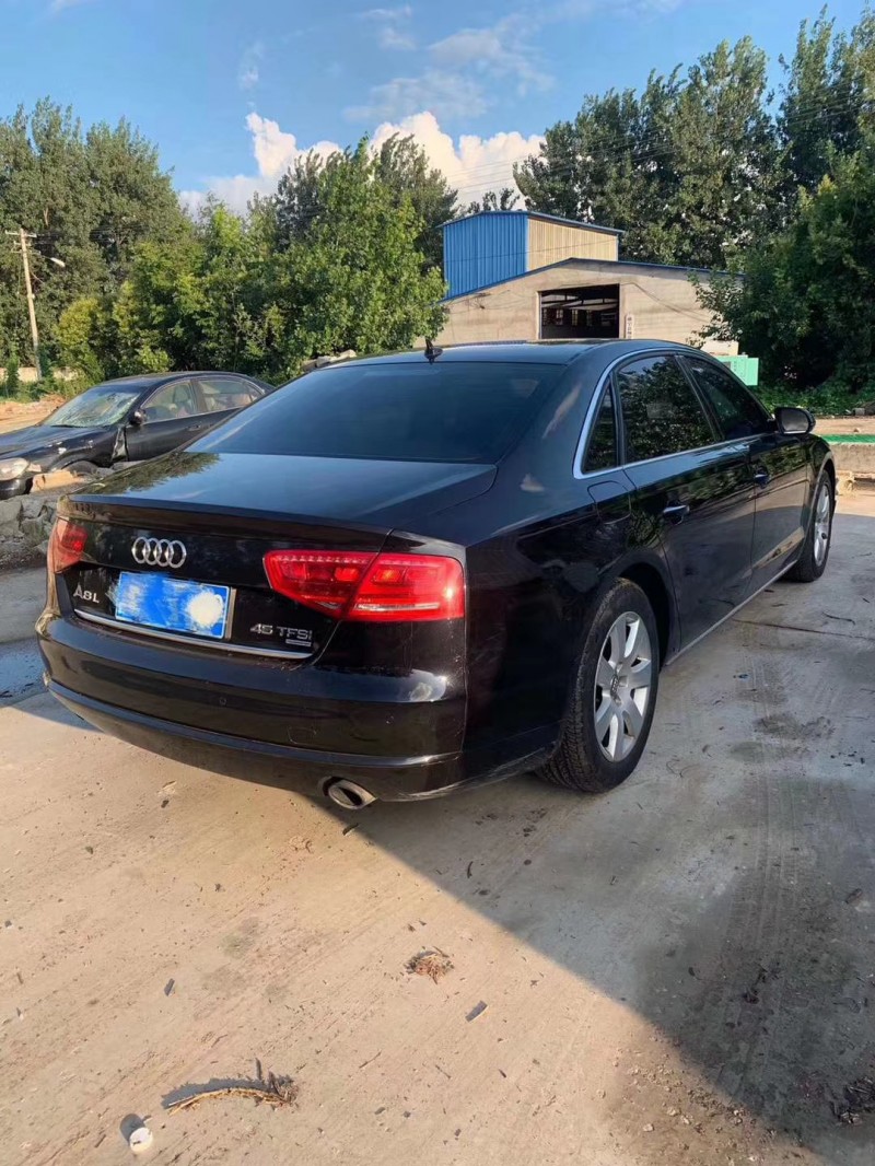 13年奥迪A8L