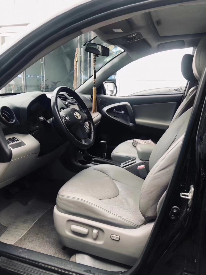 10年丰田RAV4荣放