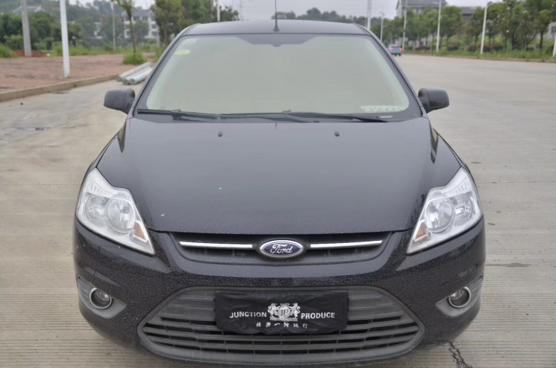 14年福特福克斯