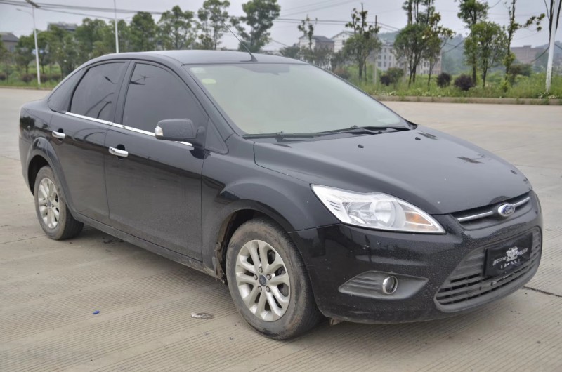 14年福特福克斯