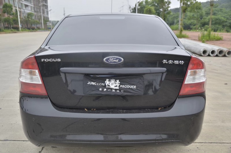 14年福特福克斯