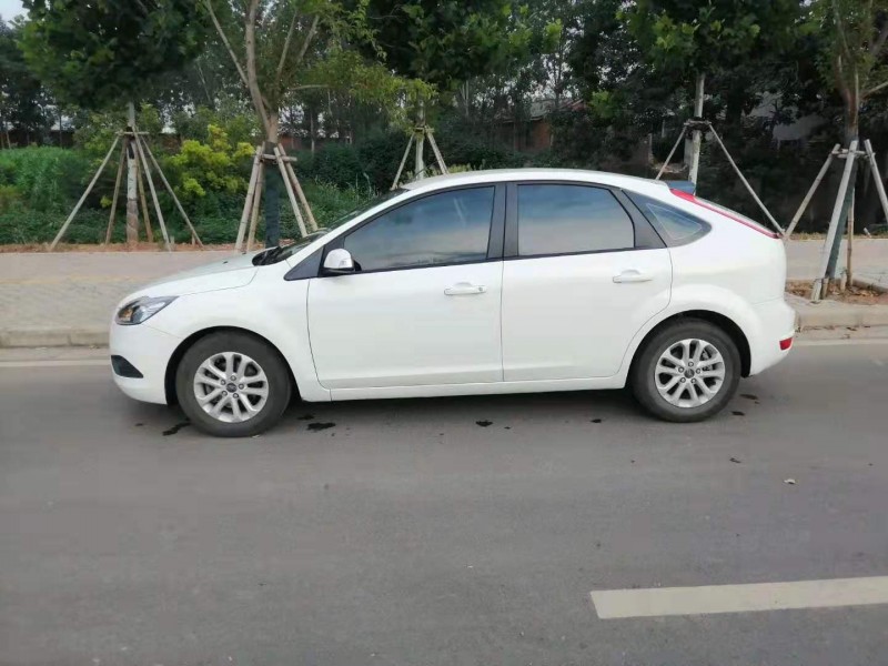 16年福特福克斯