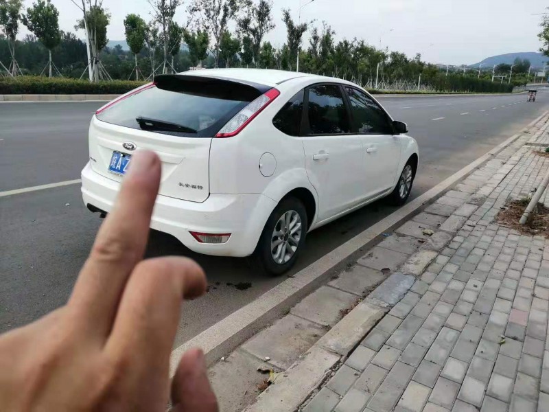 16年福特福克斯