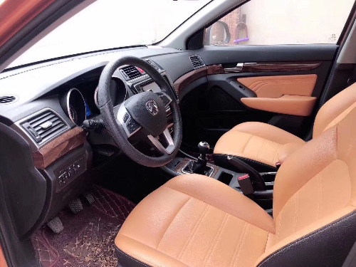 17年北汽威旺S50