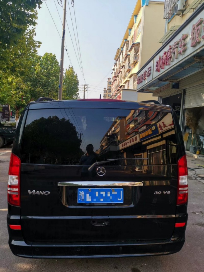14年奔驰唯雅诺