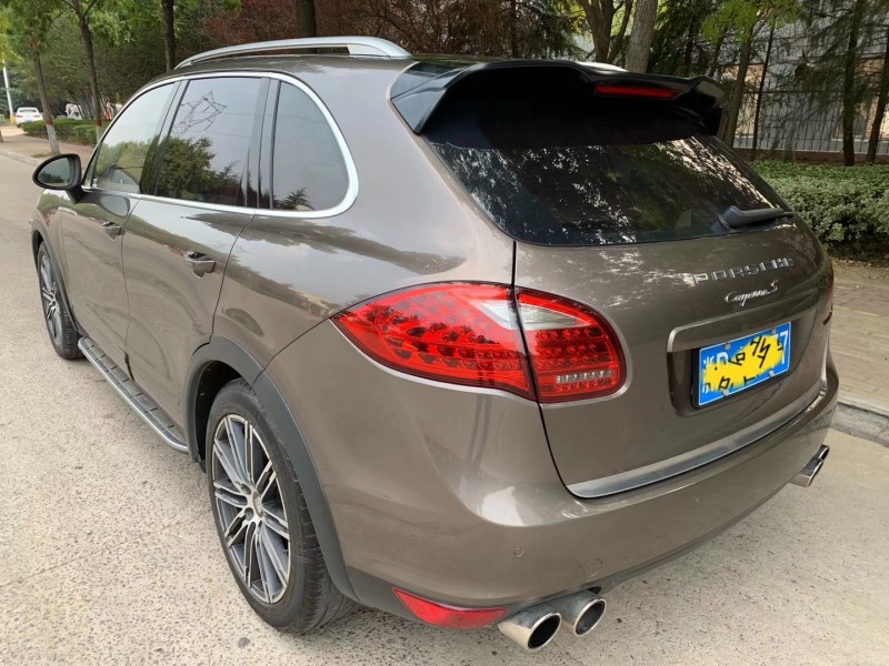 12年保时捷卡宴