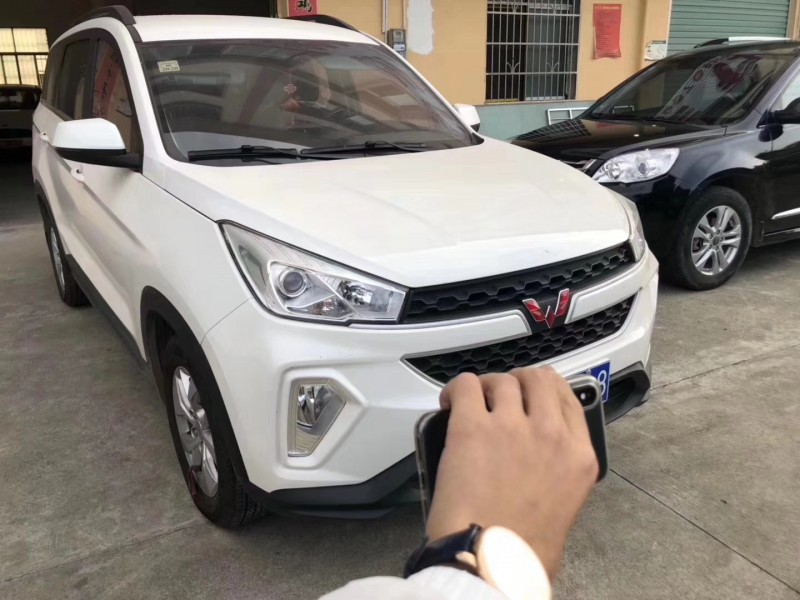 18年五菱汽车五菱宏光