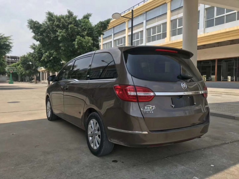 16年别克别克GL8