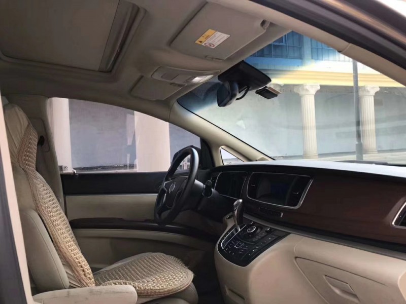 16年别克别克GL8