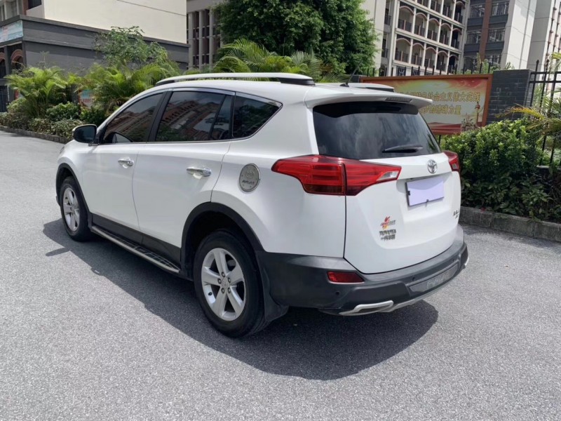 14年丰田RAV4
