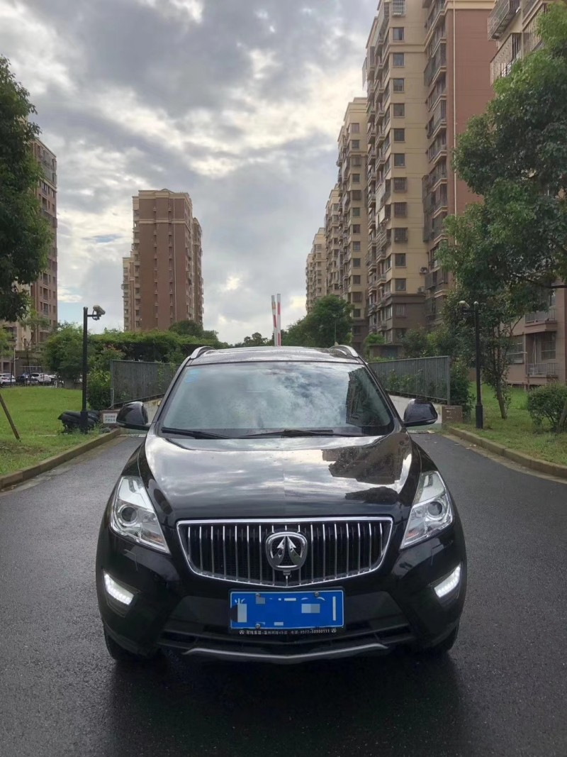 16年北汽威旺S50