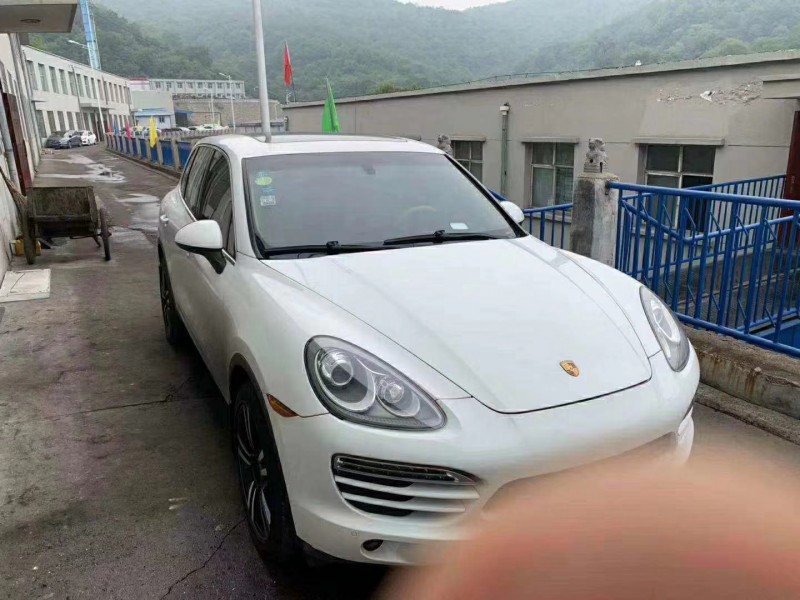 13年保时捷卡宴