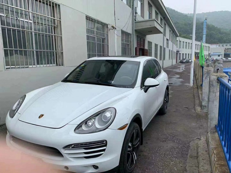 13年保时捷卡宴