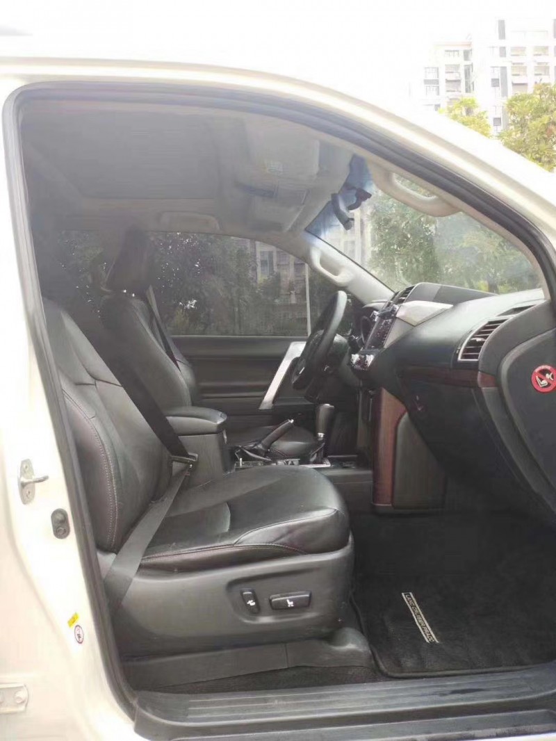 15年丰田普拉多