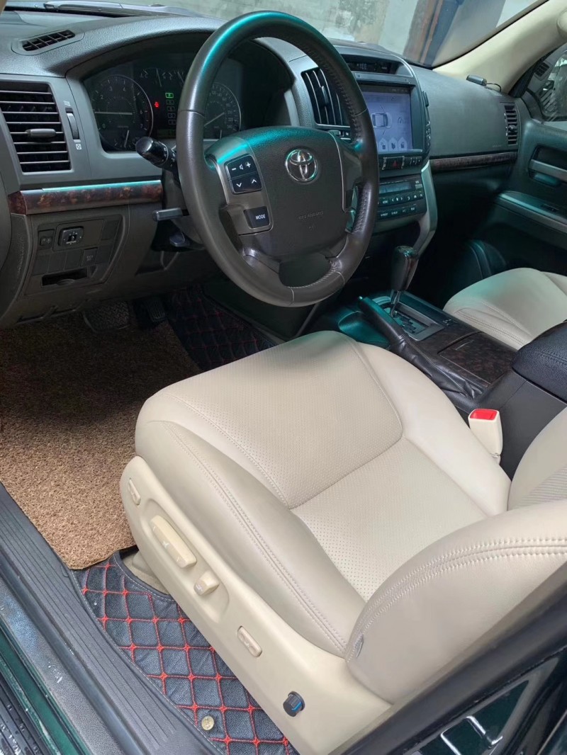 12年丰田兰德酷路泽