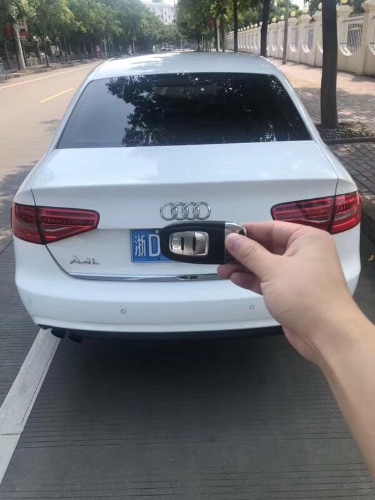 12年奥迪A4L