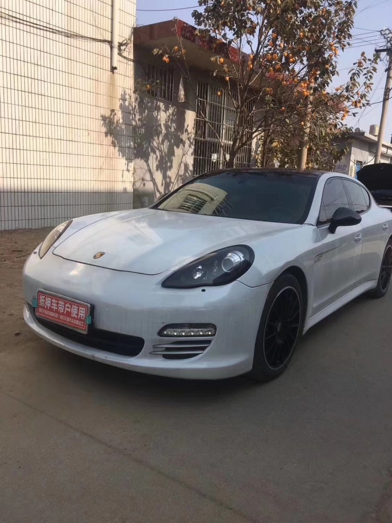 12年保时捷帕纳梅拉
