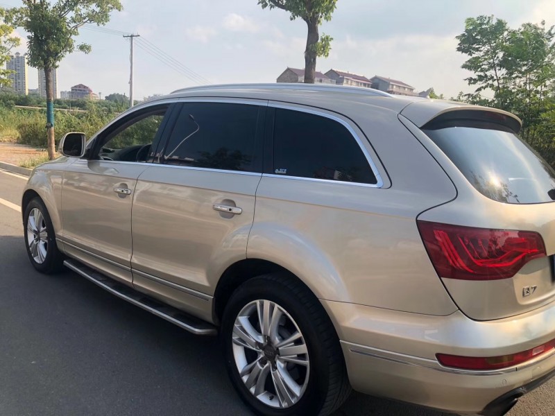 12年奥迪Q7