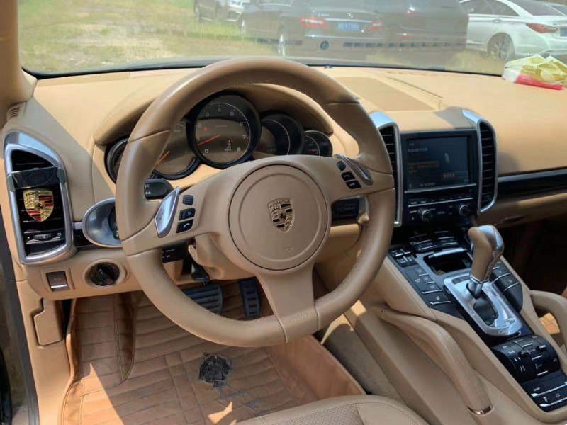 12年保时捷卡宴