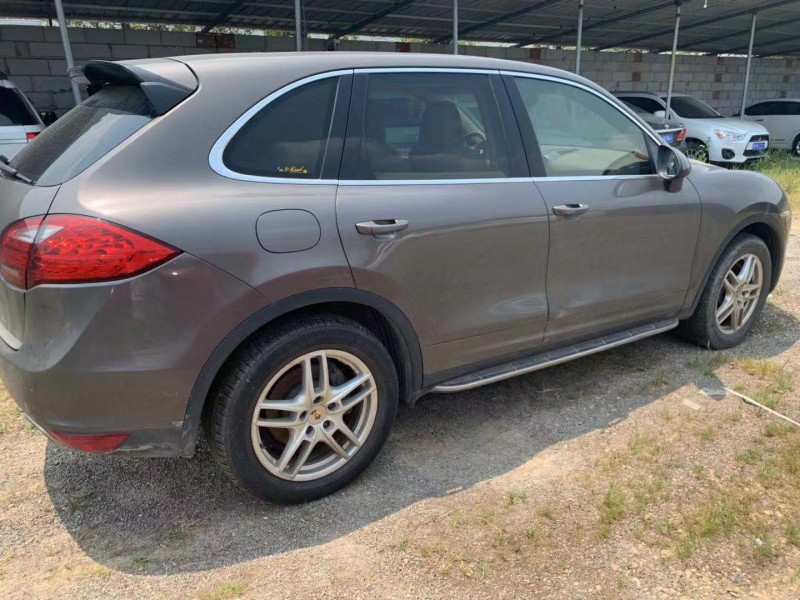 12年保时捷卡宴