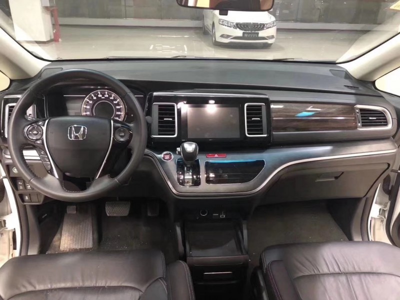 18年本田艾力绅