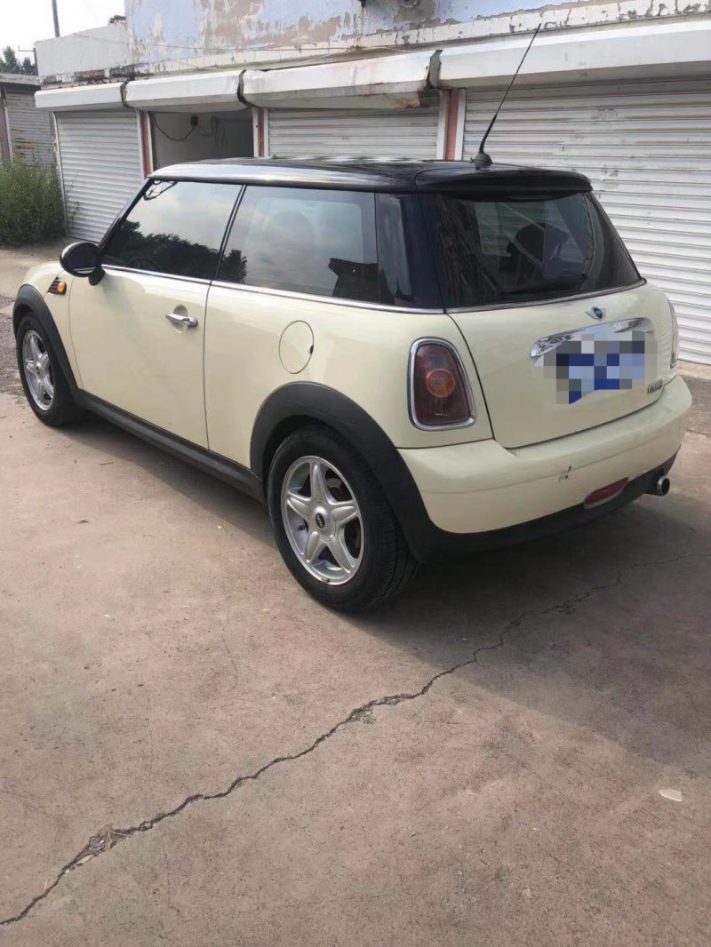 09年宝马MINI
