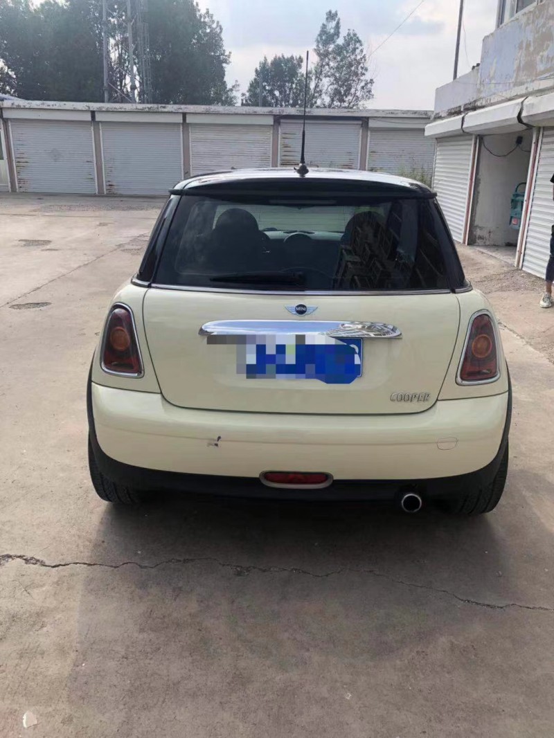 09年宝马MINI