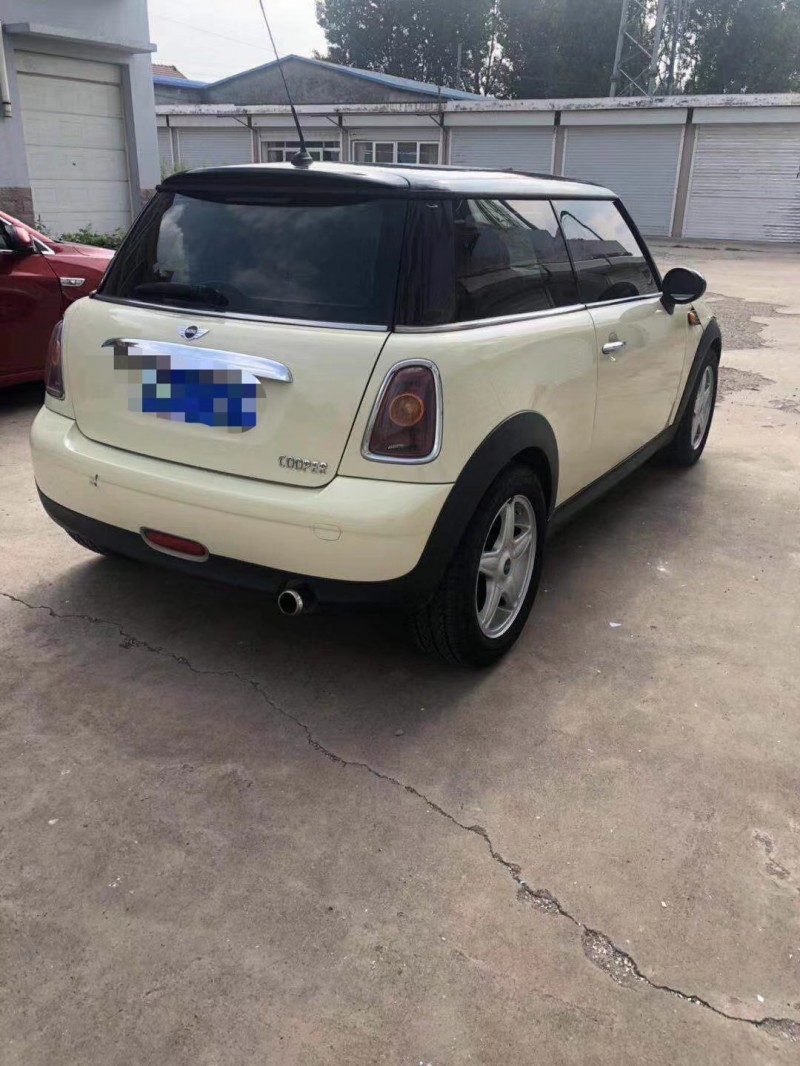 09年宝马MINI