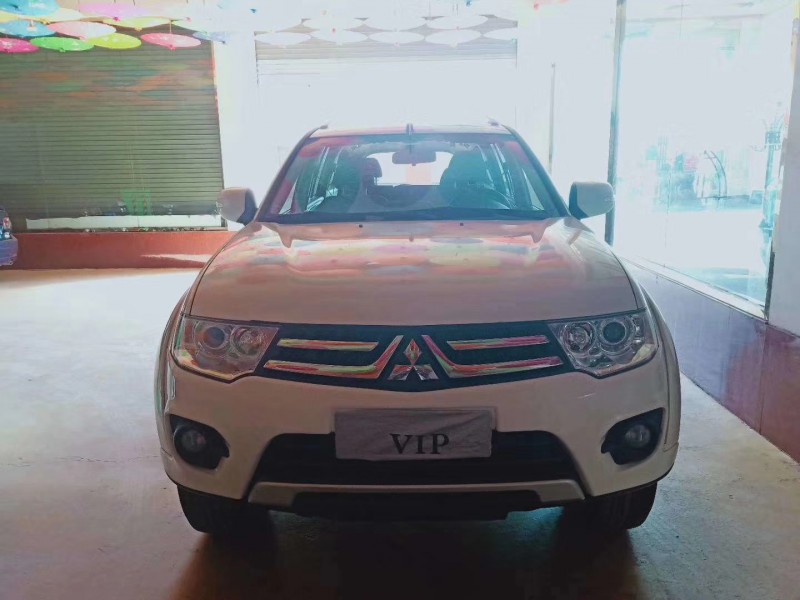 14年三菱帕杰罗·劲畅