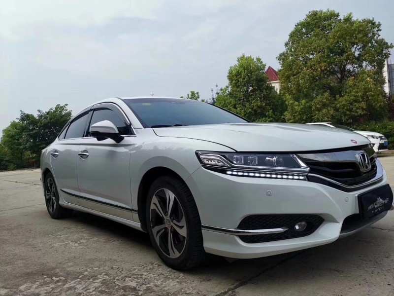 16年本田思铂睿