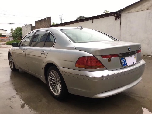 05年宝马7系