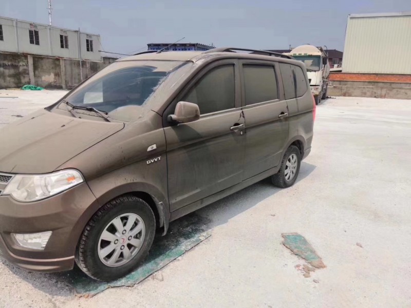 18年五菱汽车五菱宏光