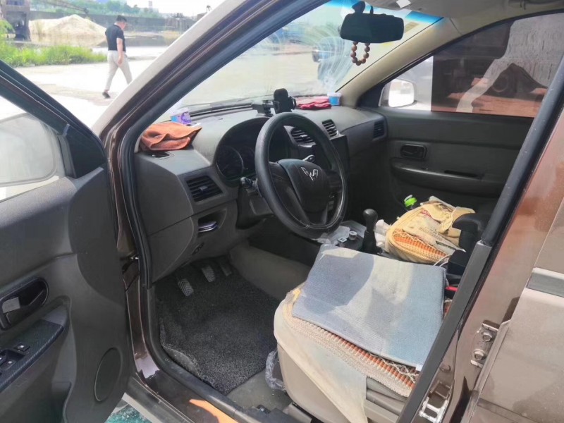 18年五菱汽车五菱宏光