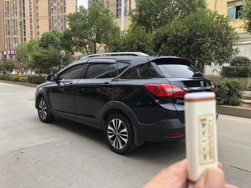 16年东风风神AX3