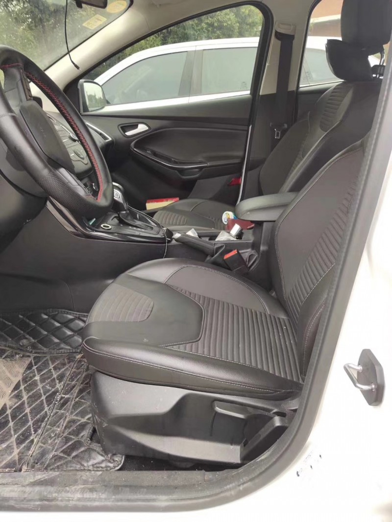 16年福特福克斯