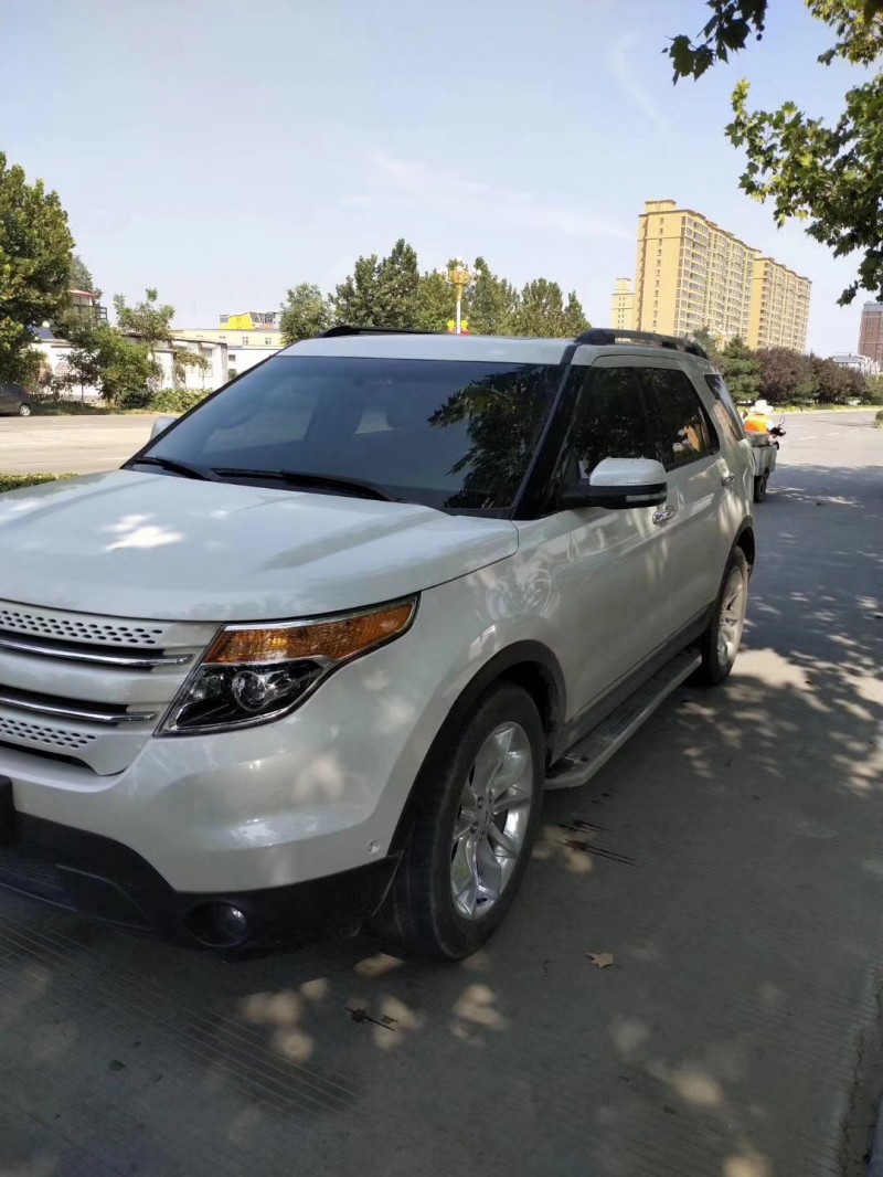 14年福特探险者