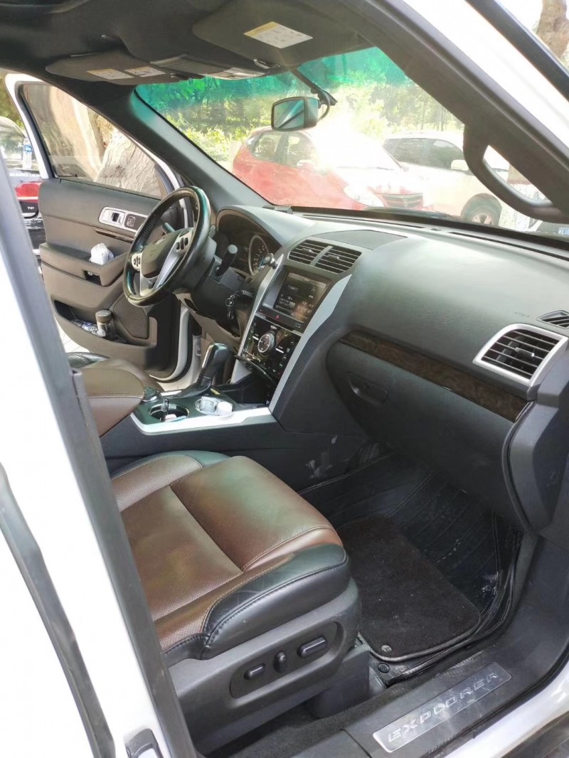 14年福特探险者