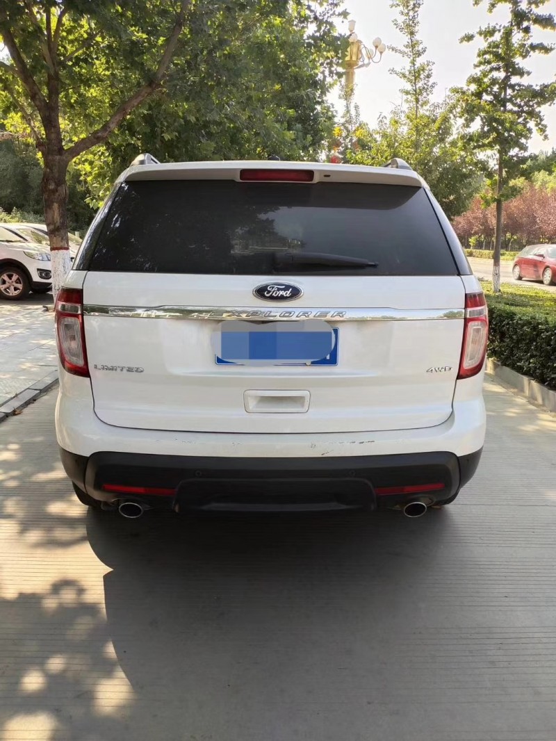 14年福特探险者