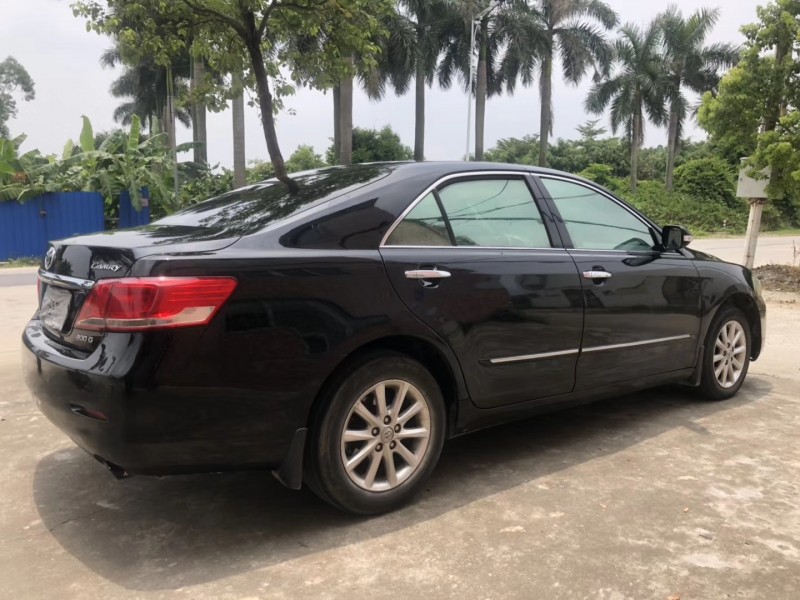 11年丰田凯美瑞