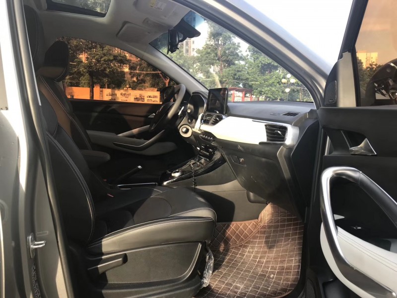 18年宝骏宝骏530