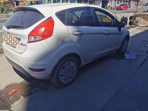 15年福特嘉年华