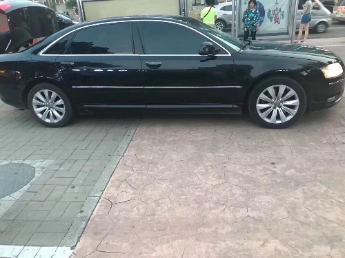 09年奥迪A8