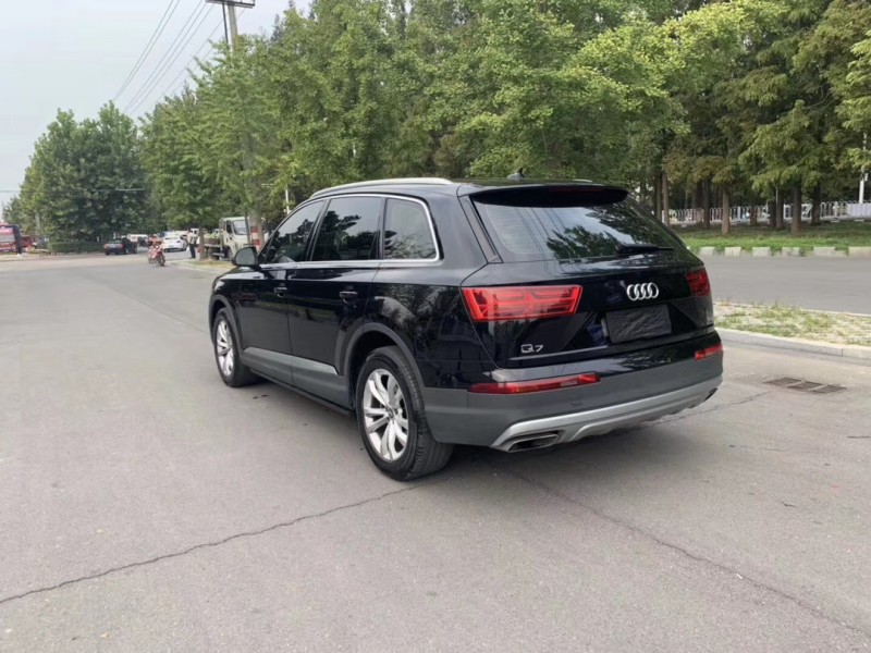 17年奥迪Q7
