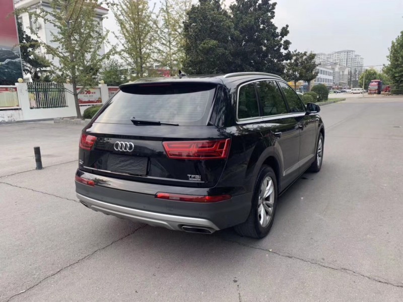 17年奥迪Q7