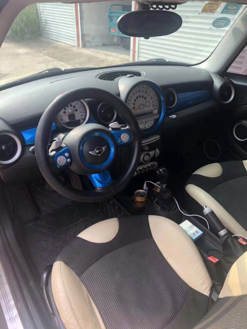 09年宝马MINI