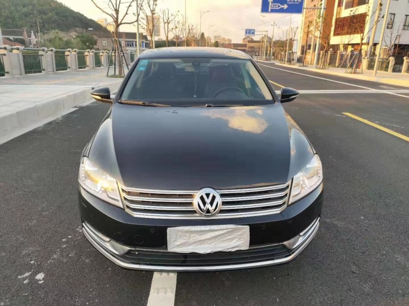 12年大众迈腾