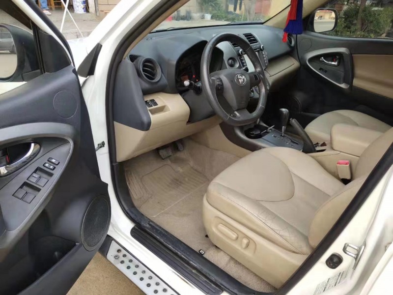 12年丰田RAV4