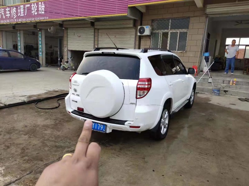 12年丰田RAV4